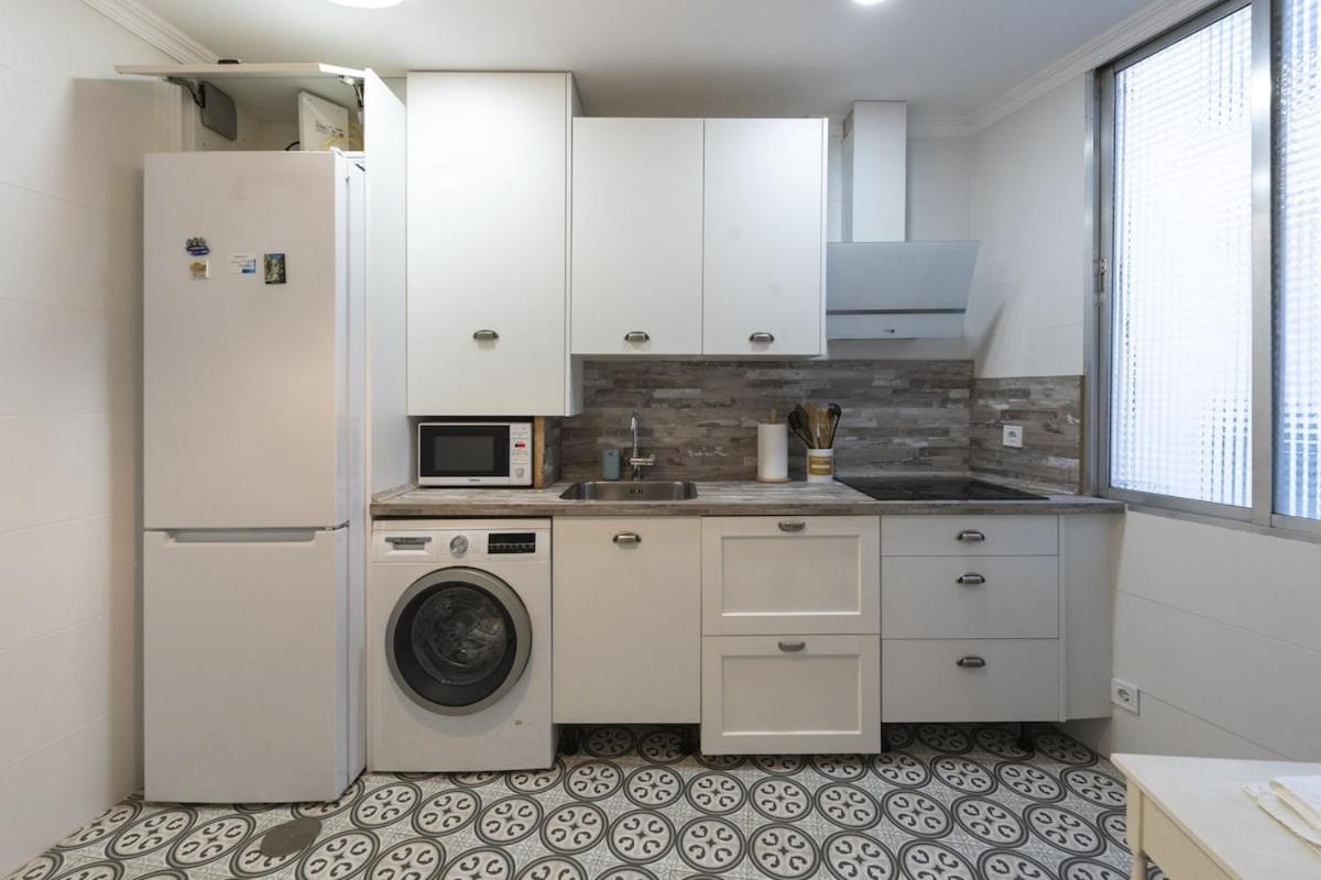 Apartamento Cozy With Balconies In The Center Of Temporal Tol25 Madrid
