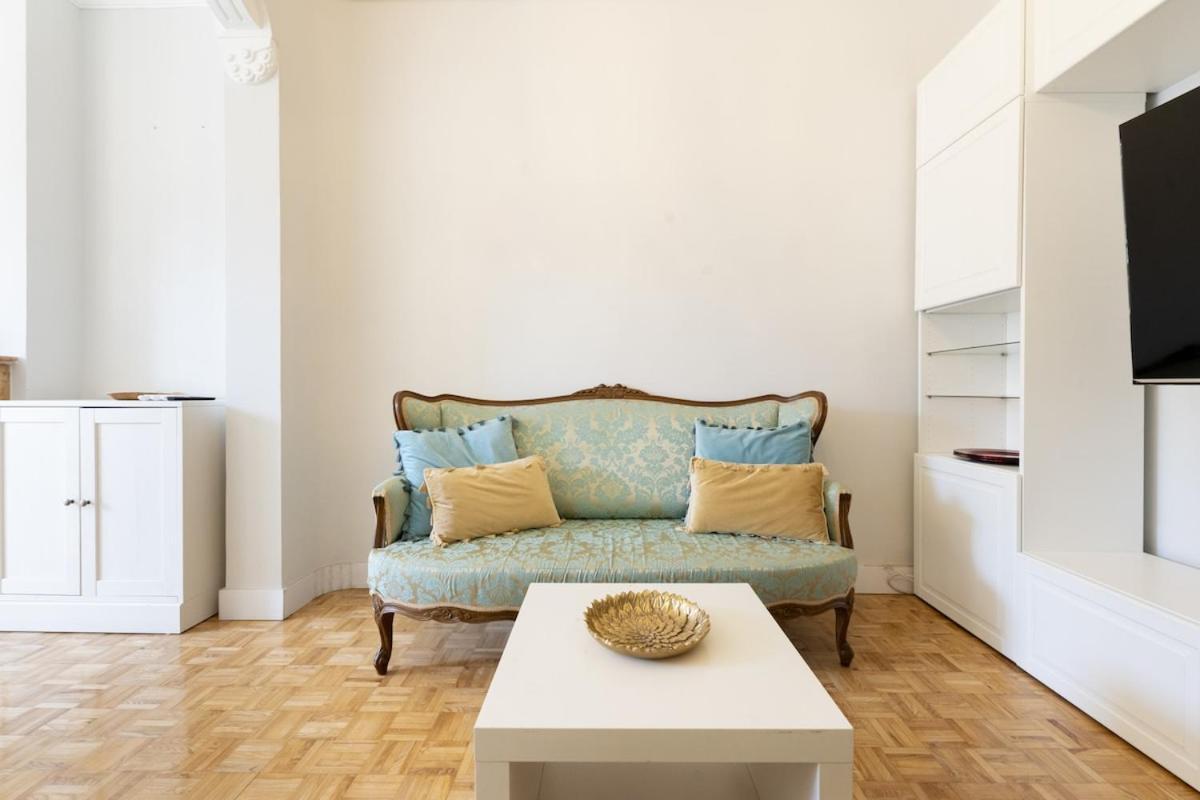 Apartamento Cozy With Balconies In The Center Of Temporal Tol25 Madrid